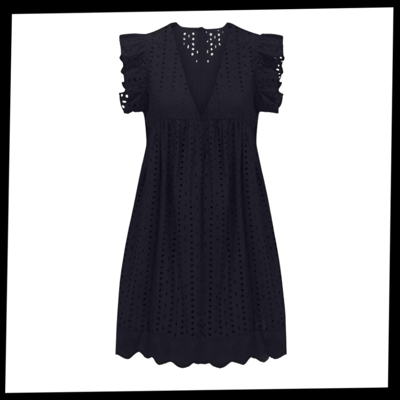 Robe élégante en broderie anglaise